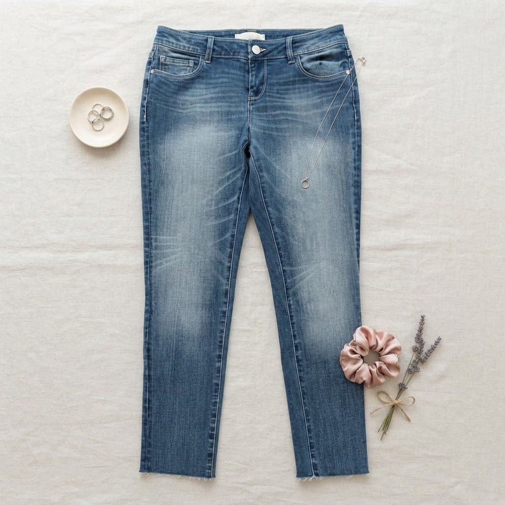 Daytrip Refined Mila Skinny Jeans Medium Wash Raw Hem Size 27L